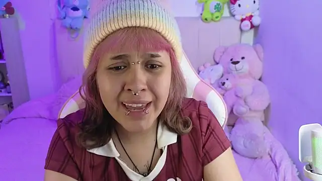 NekoWaifu online show from April 24, 2026, 2:19 pm
