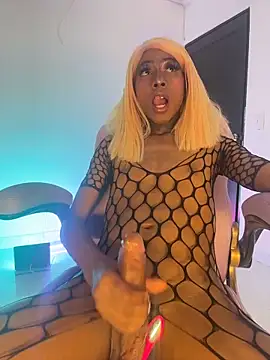 Mara royal online show from February 14, 2026, 9:33 pm