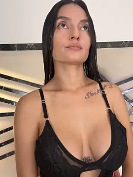 Snapshot of MiaKane99 chatting on February 26, 2026, 3:49 am MiaKane99 online show from February 26, 2026, 3:49 am