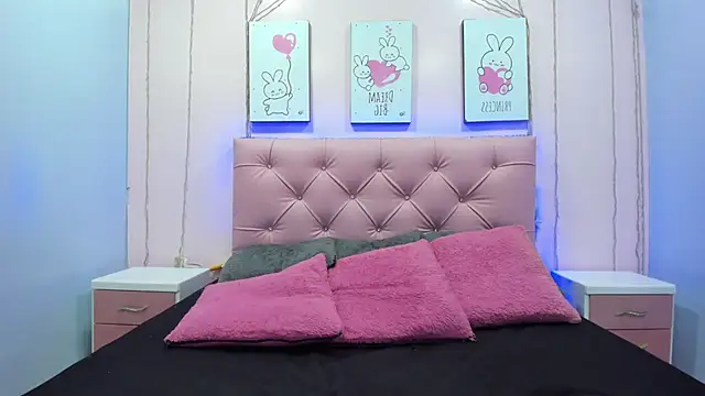 Issaa Tyler online show from October 16, 2025, 3:18 am