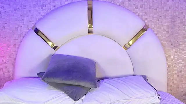 paulina cano online show from September 16, 2025, 8:10 pm