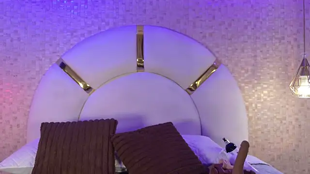 Snapshot of paulina_cano chatting on November 4, 2025, 7:35 pm paulina cano online show from November 4, 2025, 7:35 pm