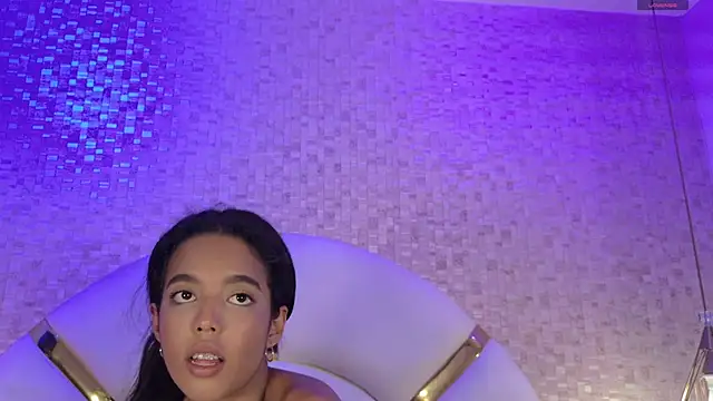 Snapshot of paulina_cano chatting on November 6, 2025, 7:15 pm paulina cano online show from November 6, 2025, 7:15 pm