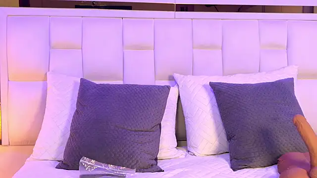 Snapshot of paulina_cano chatting on November 15, 2025, 7:21 pm paulina cano online show from November 15, 2025, 7:21 pm