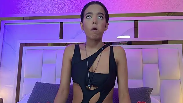 Snapshot of paulina_cano chatting on November 21, 2025, 7:12 pm paulina cano online show from November 21, 2025, 7:12 pm