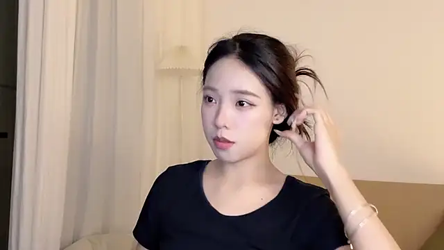 Snapshot of Meng_777 chatting on October 16, 2025, 11:55 am Meng 777 online show from October 16, 2025, 11:55 am