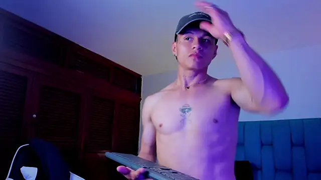 Emiliano Fire online show from September 16, 2025, 7:37 pm