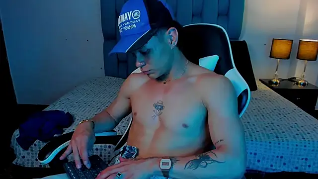 Emiliano Fire online show from September 17, 2025, 8:32 pm