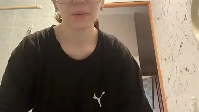 Snapshot of MargarettNewbie chatting on September 27, 2025, 4:06 am MargarettNewbie online show from September 27, 2025, 4:06 am