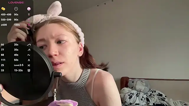 Snapshot of MargarettNewbie chatting on October 22, 2025, 4:13 am MargarettNewbie online show from October 22, 2025, 4:13 am