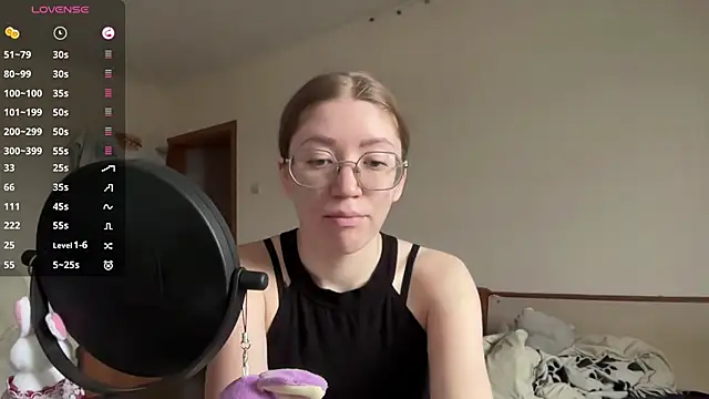 Snapshot of MargarettNewbie chatting on October 24, 2025, 4:31 am MargarettNewbie online show from October 24, 2025, 4:31 am