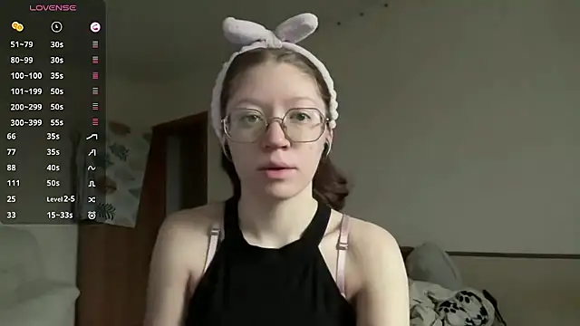 Snapshot of MargarettNewbie chatting on October 28, 2025, 4:05 am MargarettNewbie online show from October 28, 2025, 4:05 am