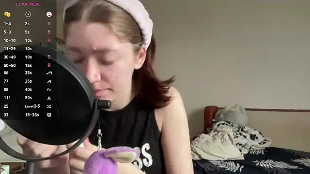 Snapshot of MargarettNewbie chatting on October 31, 2025, 4:35 am MargarettNewbie online show from October 31, 2025, 4:35 am