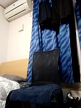 Snapshot of aa135777 chatting on November 6, 2025, 12:50 pm aa135777 online show from November 6, 2025, 12:50 pm