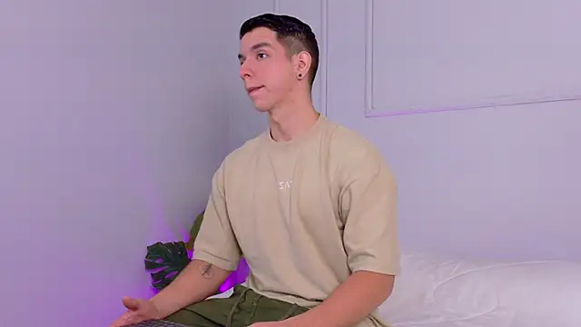 Snapshot of ZaneDawson chatting on October 5, 2025, 1:09 pm ZaneDawson online show from October 5, 2025, 1:09 pm