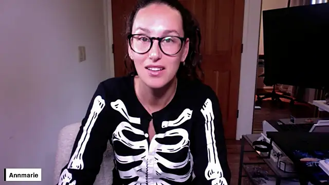 annmarieferrara online show from October 3, 2025, 4:04 pm