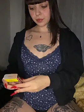 Snapshot of ravenadark chatting on October 17, 2025, 1:42 am ravenadark online show from October 17, 2025, 1:42 am