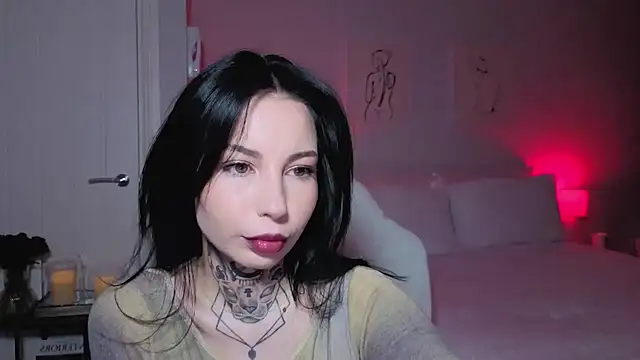 Snapshot of jeans-and-peach chatting on October 18, 2025, 9:37 pm jeans-and-peach online show from October 18, 2025, 9:37 pm