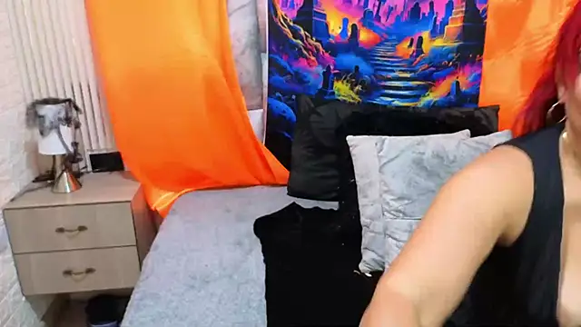 sofiagutierrez   online show from October 10, 2025, 2:43 am