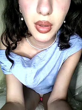 Emily-hottson online show from September 25, 2025, 10:46 pm