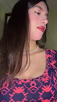 Emily-hottson online show from February 1, 2026, 7:29 am