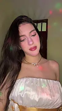 Emily-hottson online show from February 15, 2026, 5:15 am