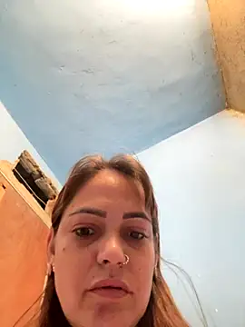 Snapshot of priscila_luv chatting on November 14, 2025, 10:40 pm priscila luv online show from November 14, 2025, 10:40 pm