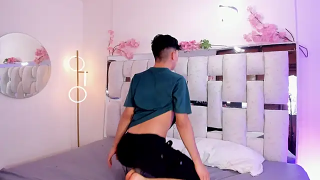 Peter chase online show from April 13, 2026, 12:27 am