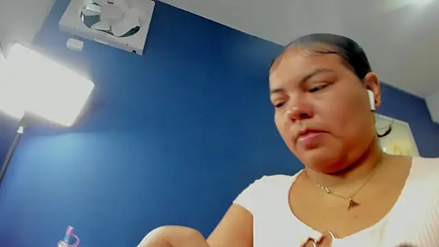 Snapshot of freya_cole_ chatting on October 9, 2025, 11:41 am freya cole online show from October 9, 2025, 11:41 am