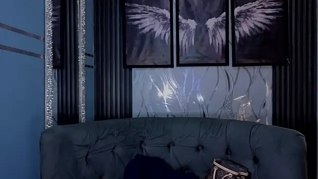 Angel-dragun online show from August 6, 2026, 3:30 am