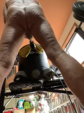 Snapshot of Nataku10 chatting on September 24, 2025, 8:23 pm Nataku10 online show from September 24, 2025, 8:23 pm