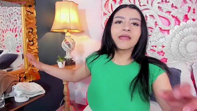 Snapshot of Sam_collinss_ chatting on November 4, 2025, 7:57 pm Sam collinss online show from November 4, 2025, 7:57 pm