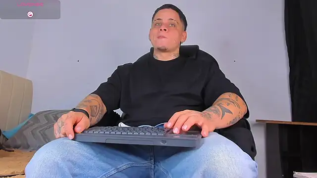 Snapshot of denis_munera chatting on October 9, 2025, 9:29 am denis munera online show from October 9, 2025, 9:29 am