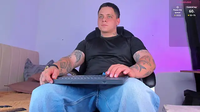 Snapshot of denis_munera chatting on October 29, 2025, 1:46 pm denis munera online show from October 29, 2025, 1:46 pm