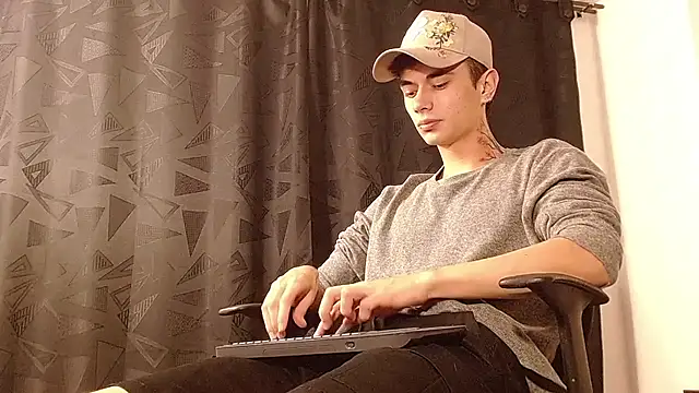 Snapshot of jaico_santos chatting on October 15, 2025, 10:54 pm jaico santos online show from October 15, 2025, 10:54 pm