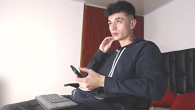 Snapshot of jaico_santos chatting on October 24, 2025, 10:50 pm jaico santos online show from October 24, 2025, 10:50 pm