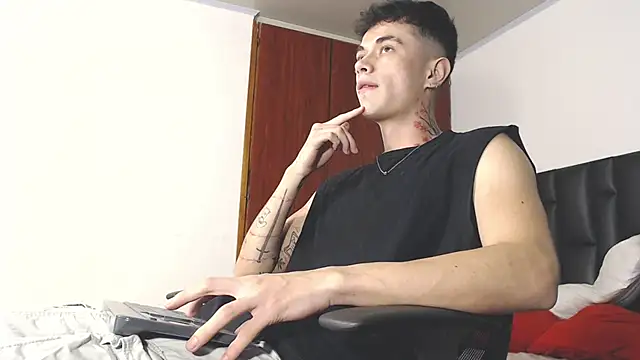 Snapshot of jaico_santos chatting on October 25, 2025, 10:26 pm jaico santos online show from October 25, 2025, 10:26 pm