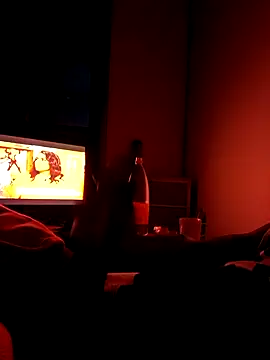 Snapshot of Mikaaa97 chatting on October 17, 2025, 1:31 am Mikaaa97 online show from October 17, 2025, 1:31 am