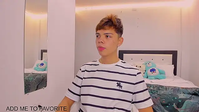 Zacktorres  online show from February 13, 2026, 10:50 pm