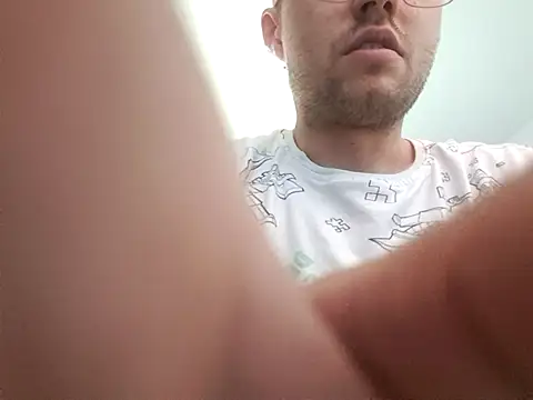 blaizen2000 online show from June 17, 2026, 9:01 am
