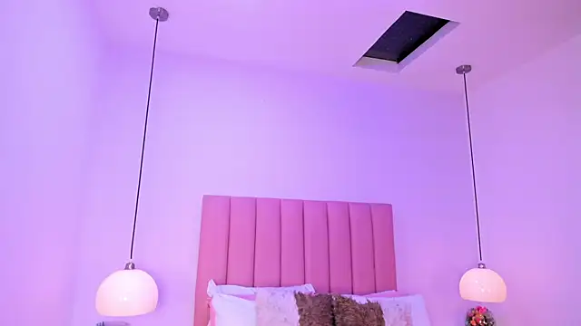 Snapshot of Amy_Ferreira chatting on October 24, 2025, 3:14 am Amy Ferreira online show from October 24, 2025, 3:14 am