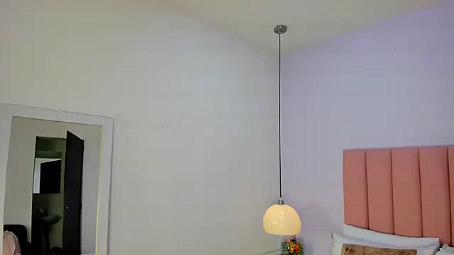 Snapshot of Amy_Ferreira chatting on November 9, 2025, 3:05 am Amy Ferreira online show from November 9, 2025, 3:05 am