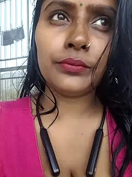 Jasmine Januja online show from February 6, 2026, 11:02 am