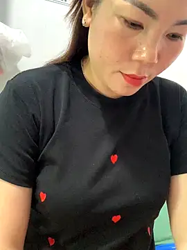 Baby-bigtits2025 online show from September 16, 2025, 5:08 am