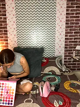 KaMila M00N online show from September 30, 2025, 2:00 pm