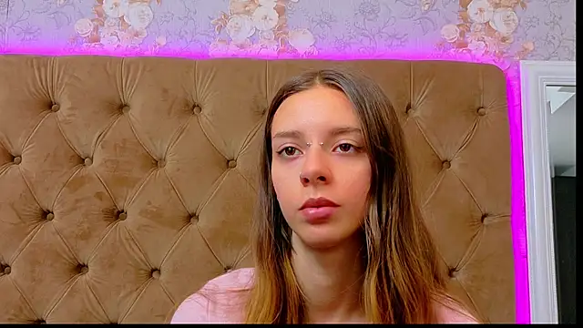 CoraVex online show from June 22, 2026, 3:58 am