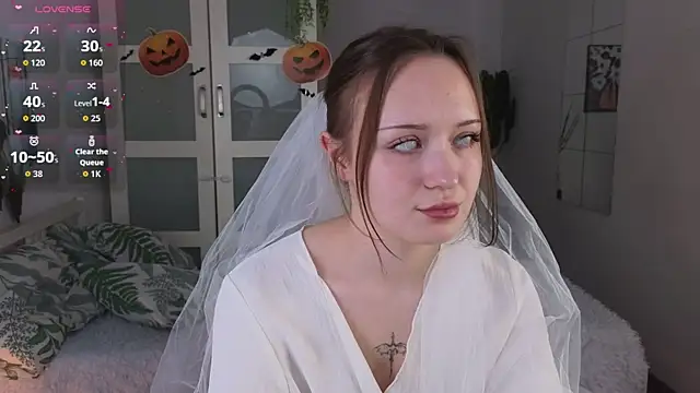 selin selin online show from October 31, 2025, 5:30 am