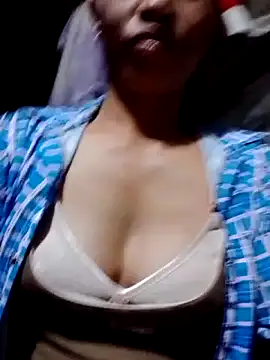 Snapshot of donna-bae chatting on February 12, 2026, 2:12 pm donna-bae online show from February 12, 2026, 2:12 pm