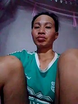 Snapshot of donna-bae chatting on March 11, 2026, 6:03 pm donna-bae online show from March 11, 2026, 6:03 pm