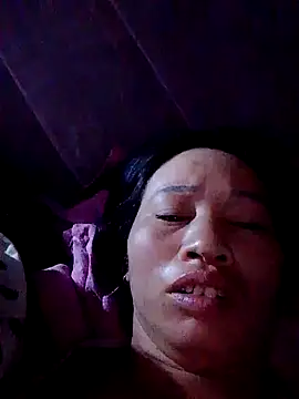 Snapshot of donna-bae chatting on March 13, 2026, 10:16 pm donna-bae online show from March 13, 2026, 10:16 pm